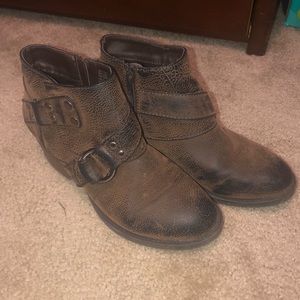 Sonoma western style buckle low heeled booties 7.5